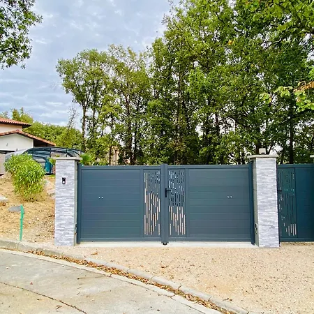 Cocon Champetre Avec Jacuzzi Апартаменты *