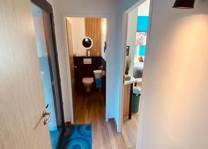 Апартаменты Cocon Champetre Avec Jacuzzi *