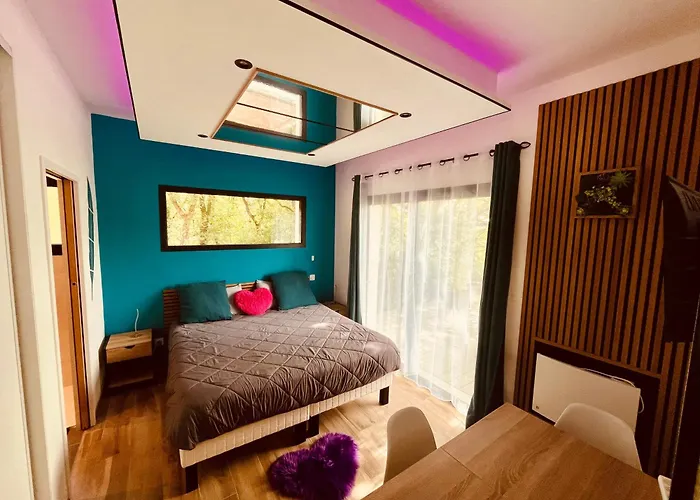 Cocon Champetre Avec Jacuzzi Апартаменты