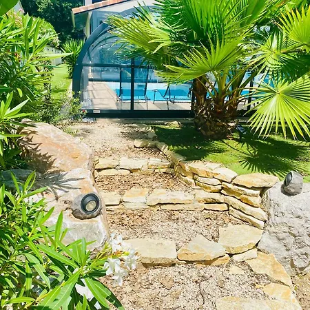 Cocon Champetre Avec Jacuzzi Lejlighed *